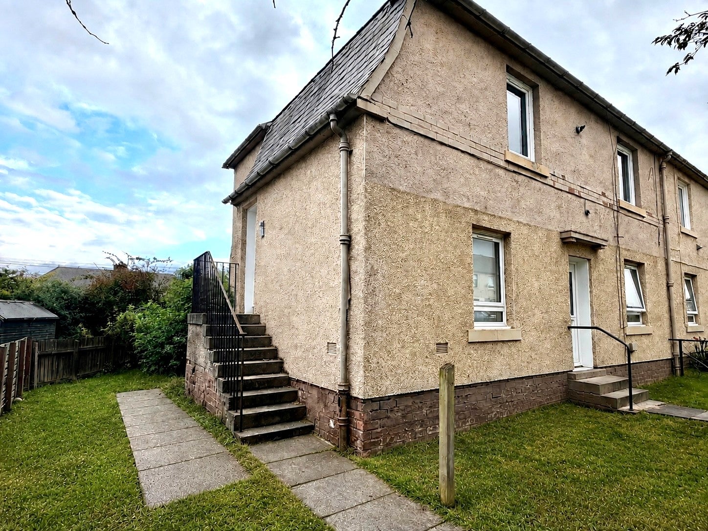 Flat Carlops Avenue in Penicuik