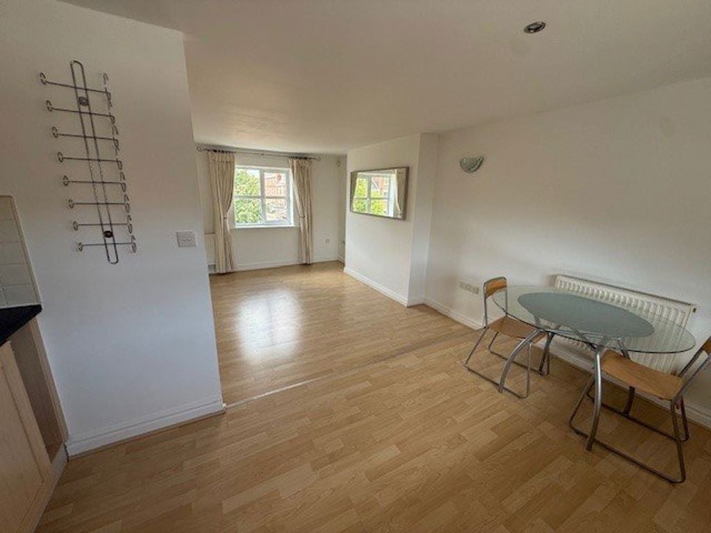 Flat Skipton Close in Hazel Grove