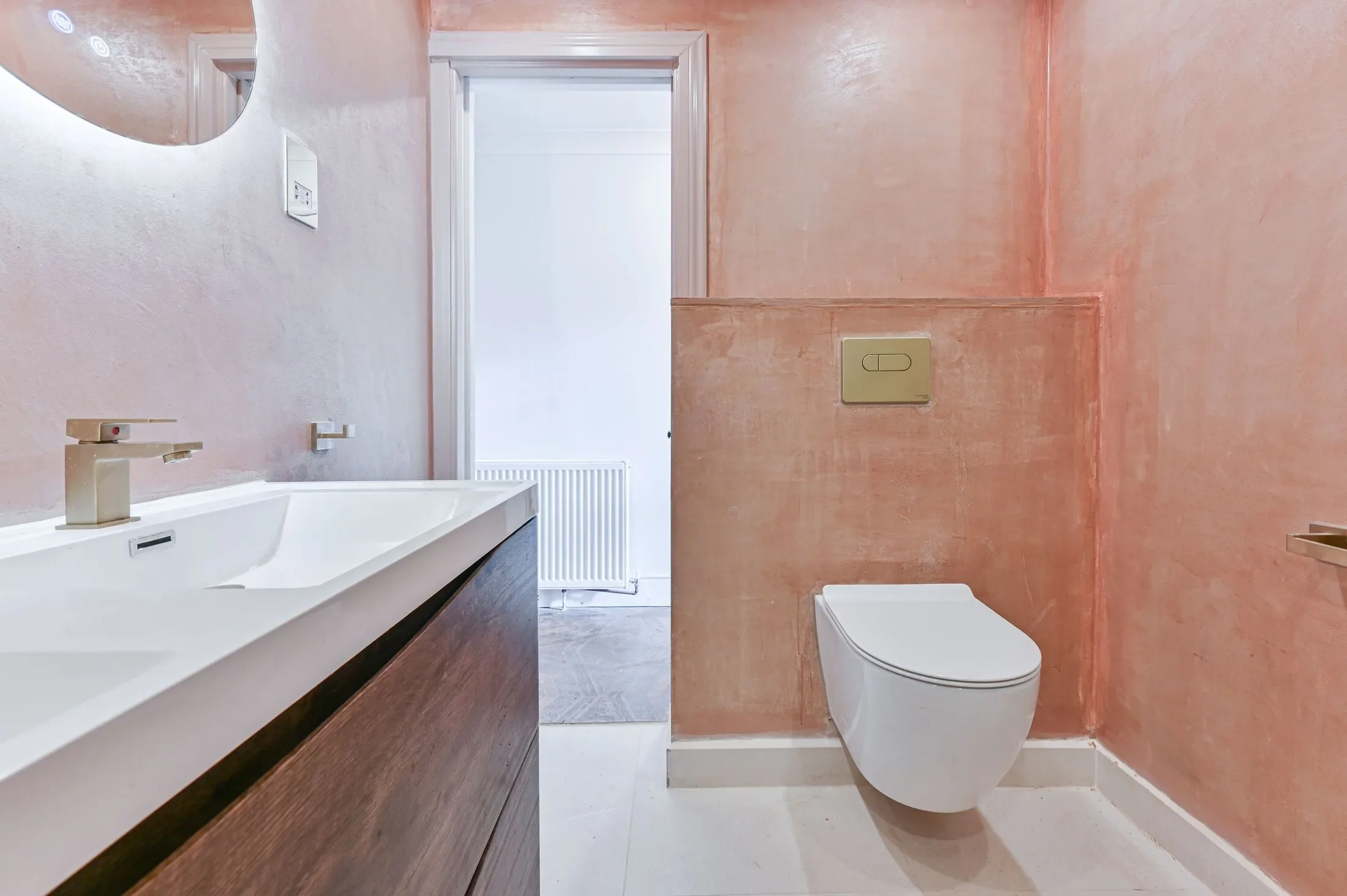 Flat Lewin Road in Greater London