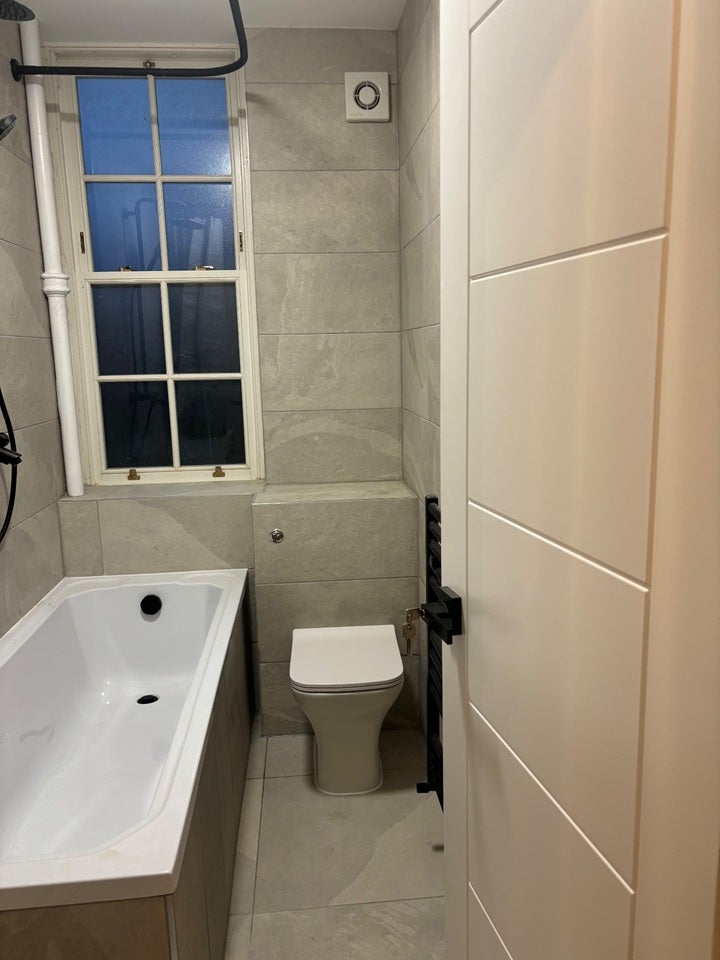Room Blakenham Court in Greater London