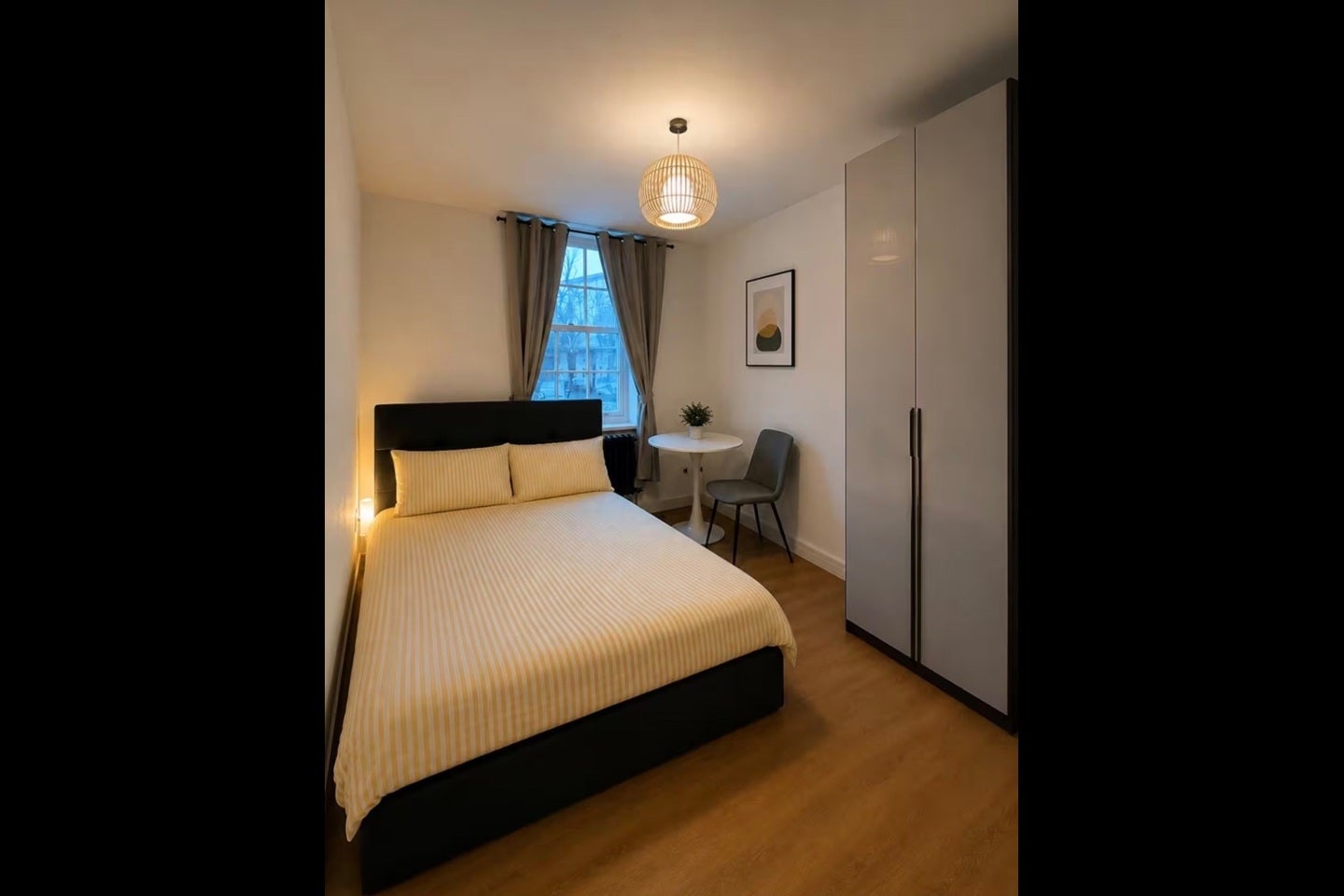 Room Blakenham Court in Greater London