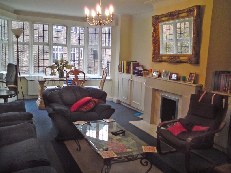 Room Highlands Heath in Greater London