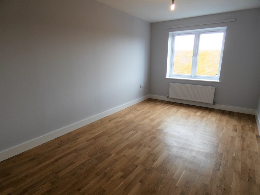 Flat York Road in Rushmoor