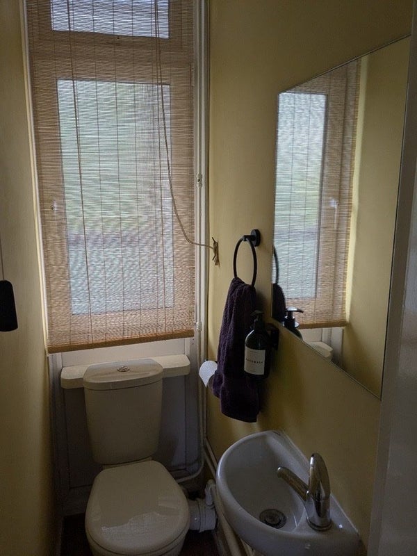Room St Leonard's Road in Greater London