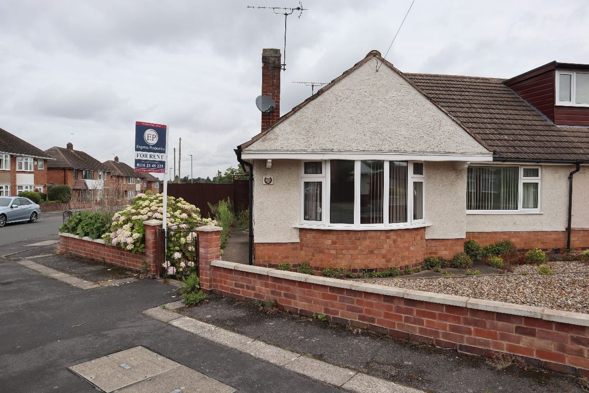 House Foxhunter Drive in Oadby and Wigston