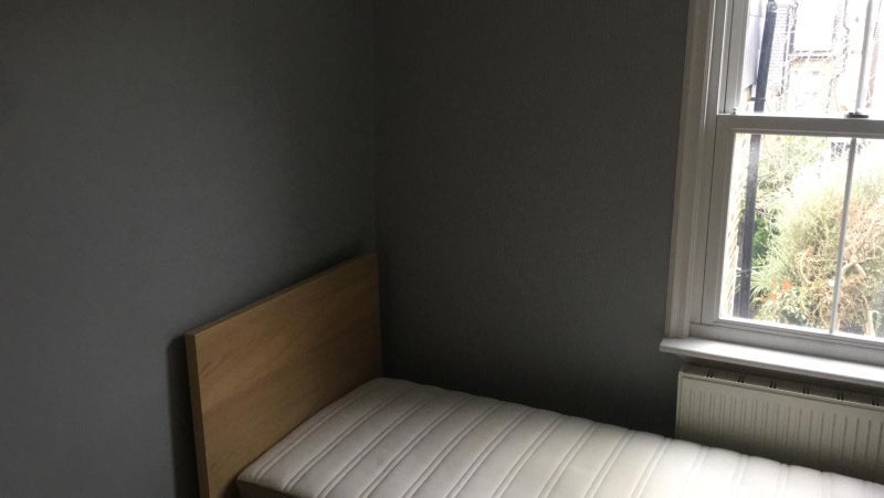 Room Sandown Road in Greater London