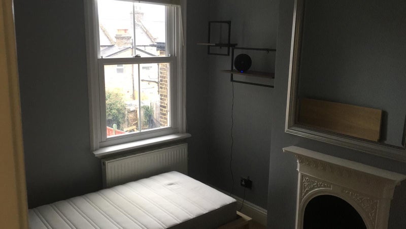 Room Sandown Road in Greater London