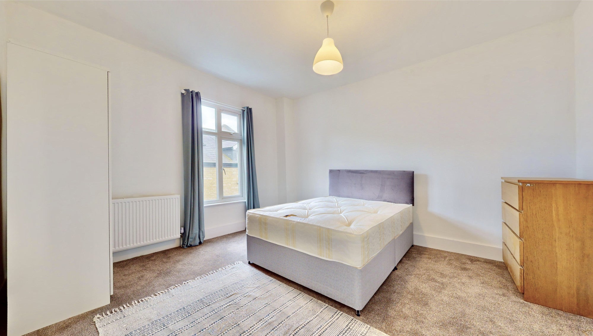 Room St Mary's Road in London