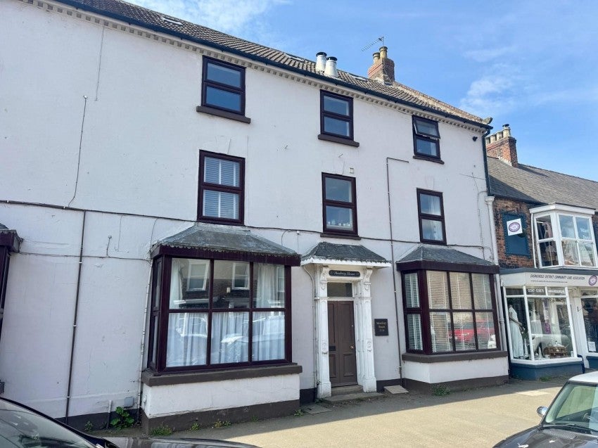 Flat Long Street in Easingwold