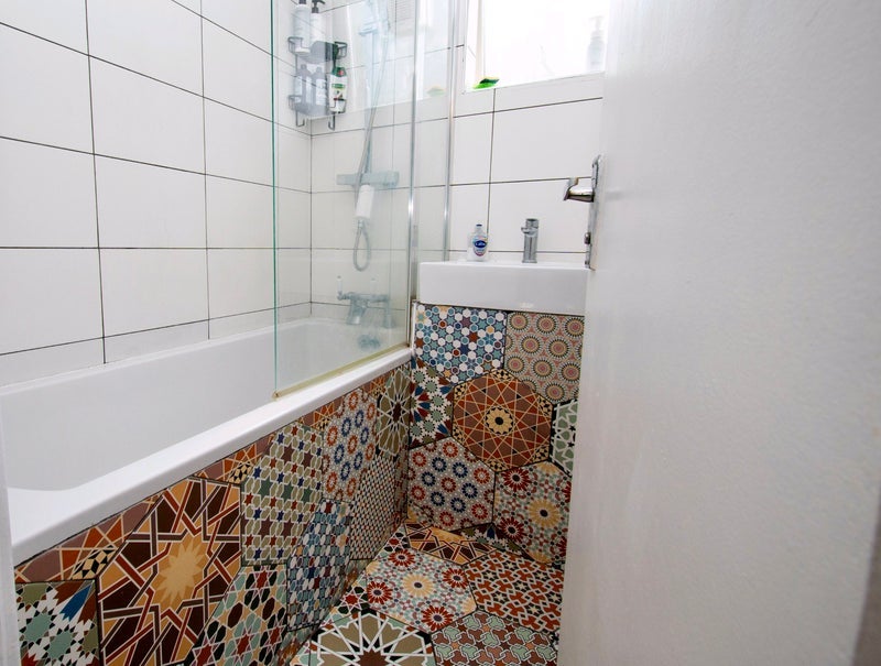 Room Cambridge Heath Road in Greater London