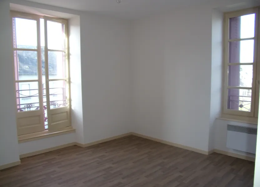 Appartement Rue Sainte-Barbe à Saint-Yrieix-la-Perche