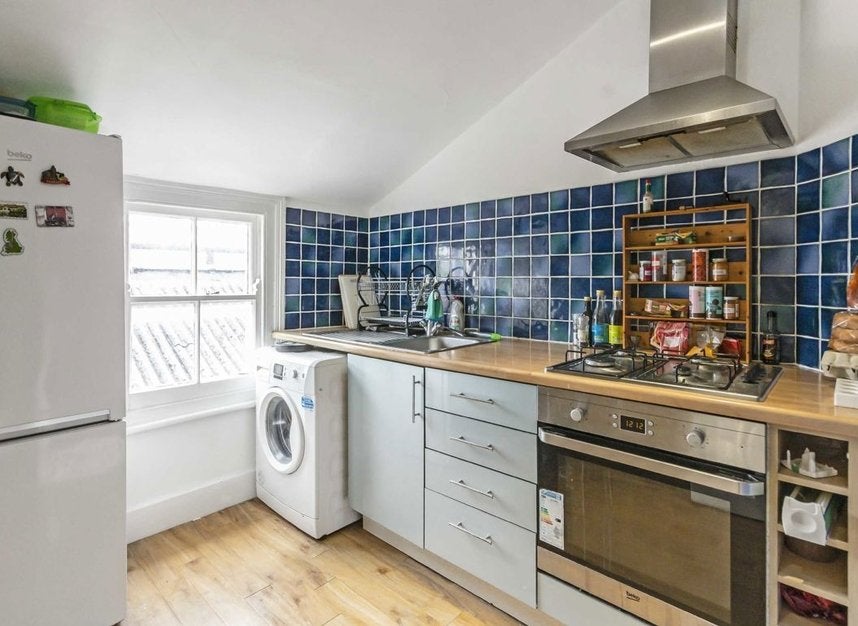 Flat Edgeley Road in Greater London