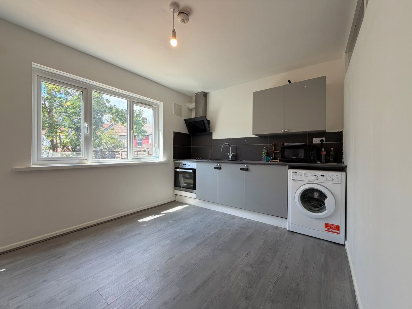Flat Mansfield Road in Greater London