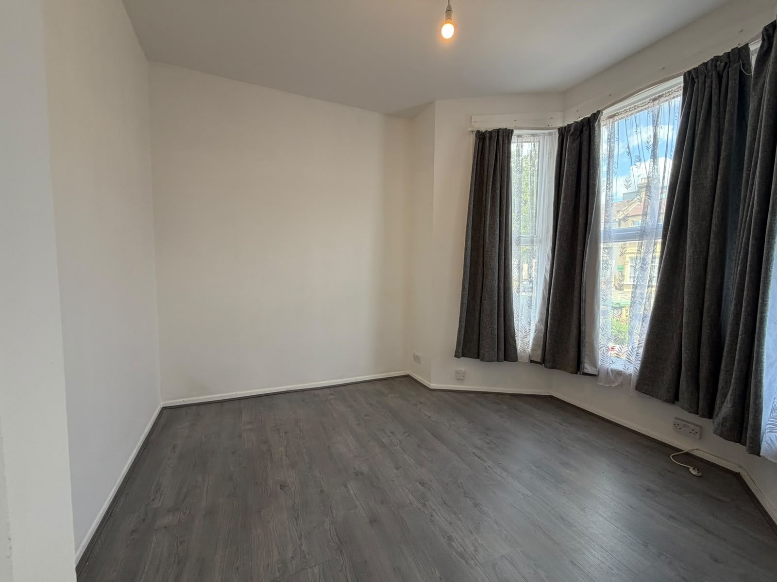 Flat Mansfield Road in Greater London