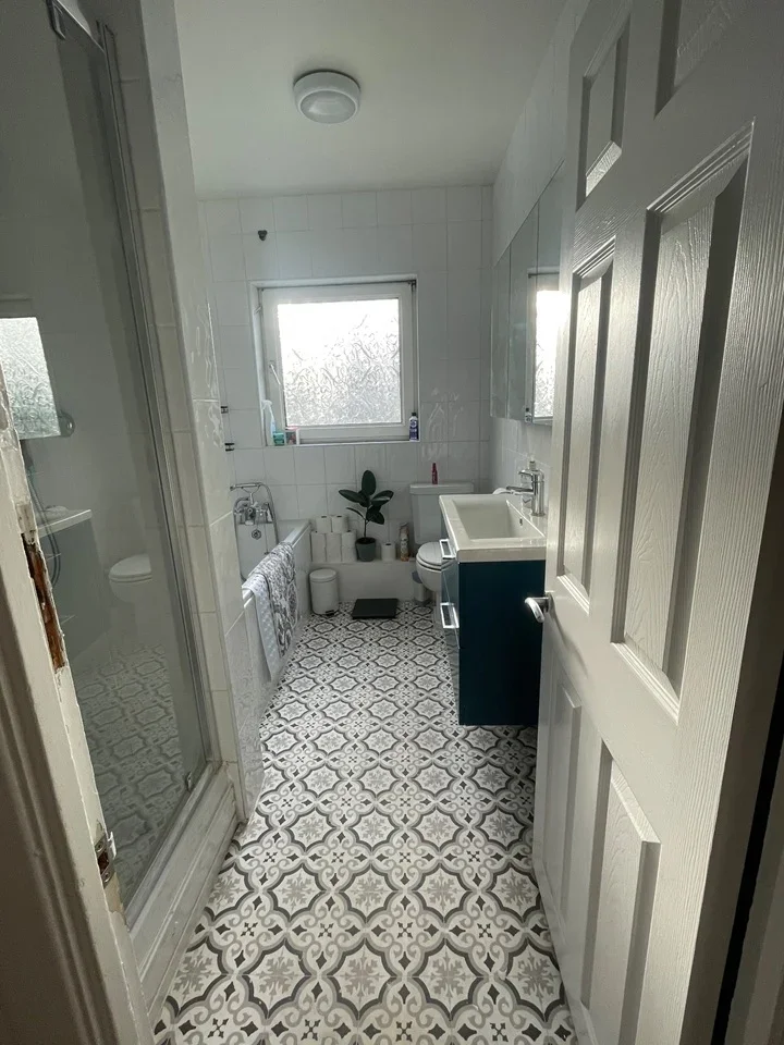 Room Claremont Road in Greater London