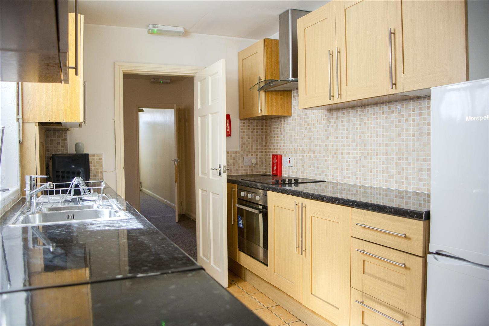 Room Raddlebarn Road in Birmingham