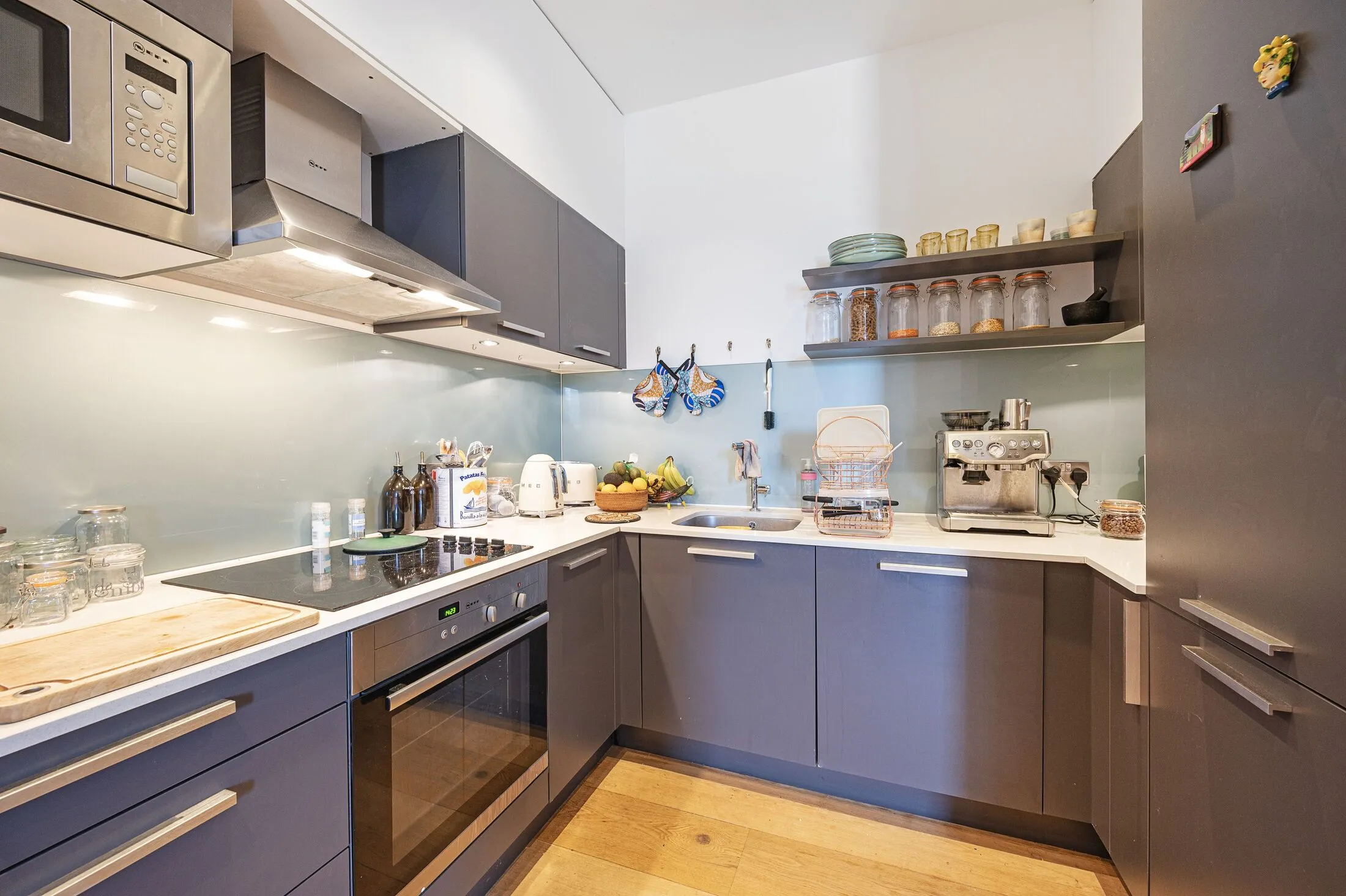 Flat Richmond Road in Greater London