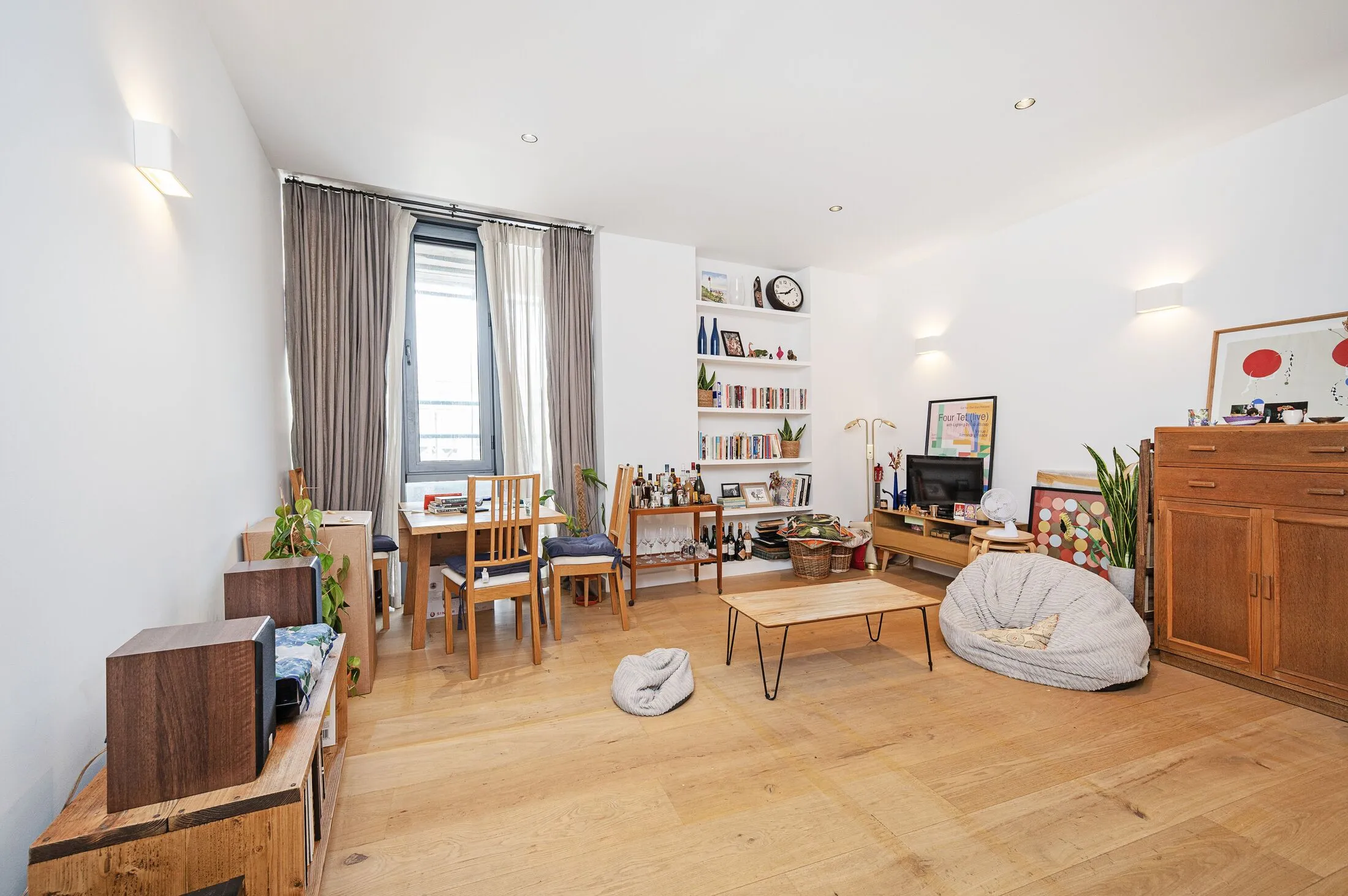 Flat Richmond Road in Greater London