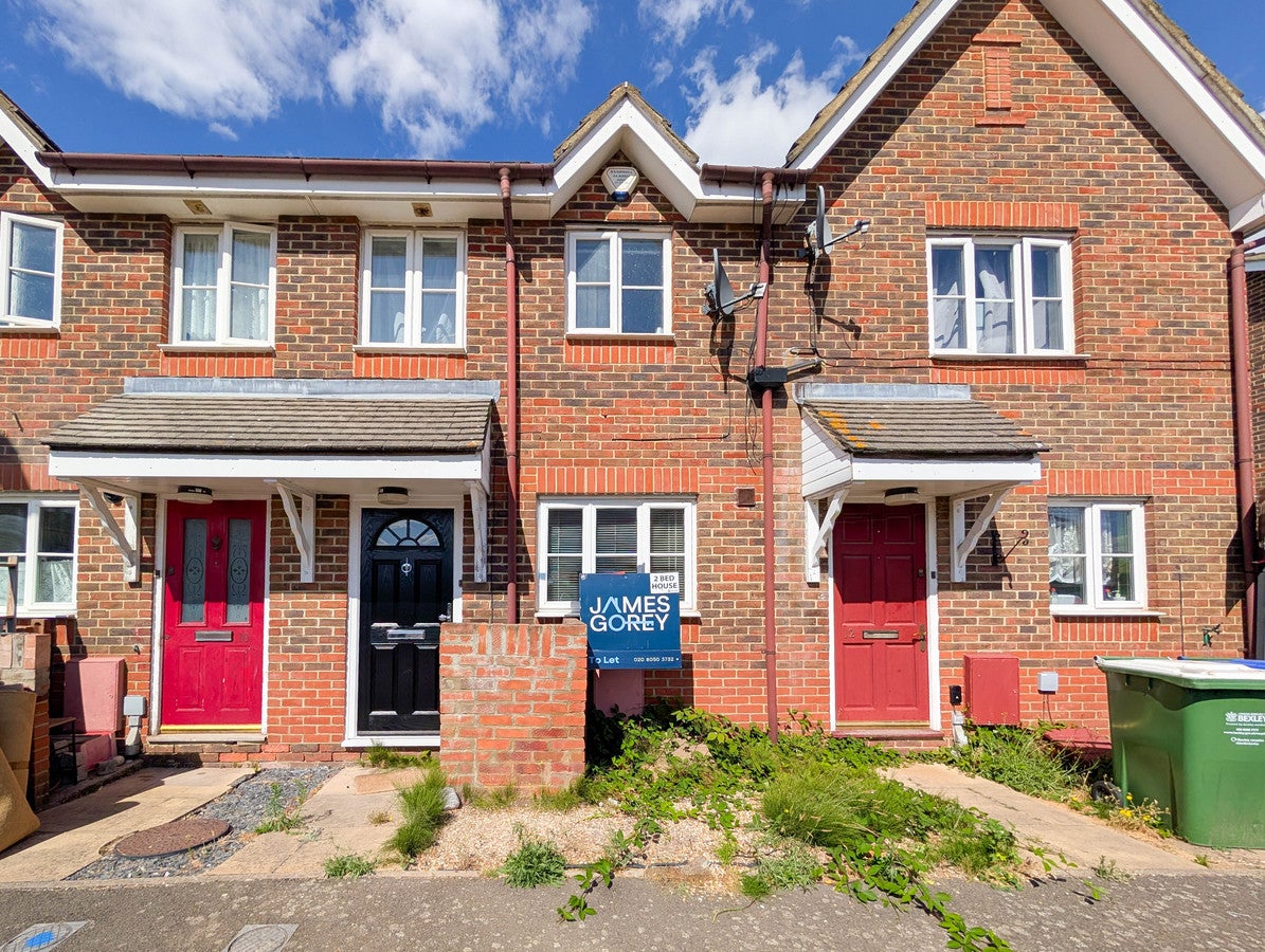 House Troon Close in Greater London