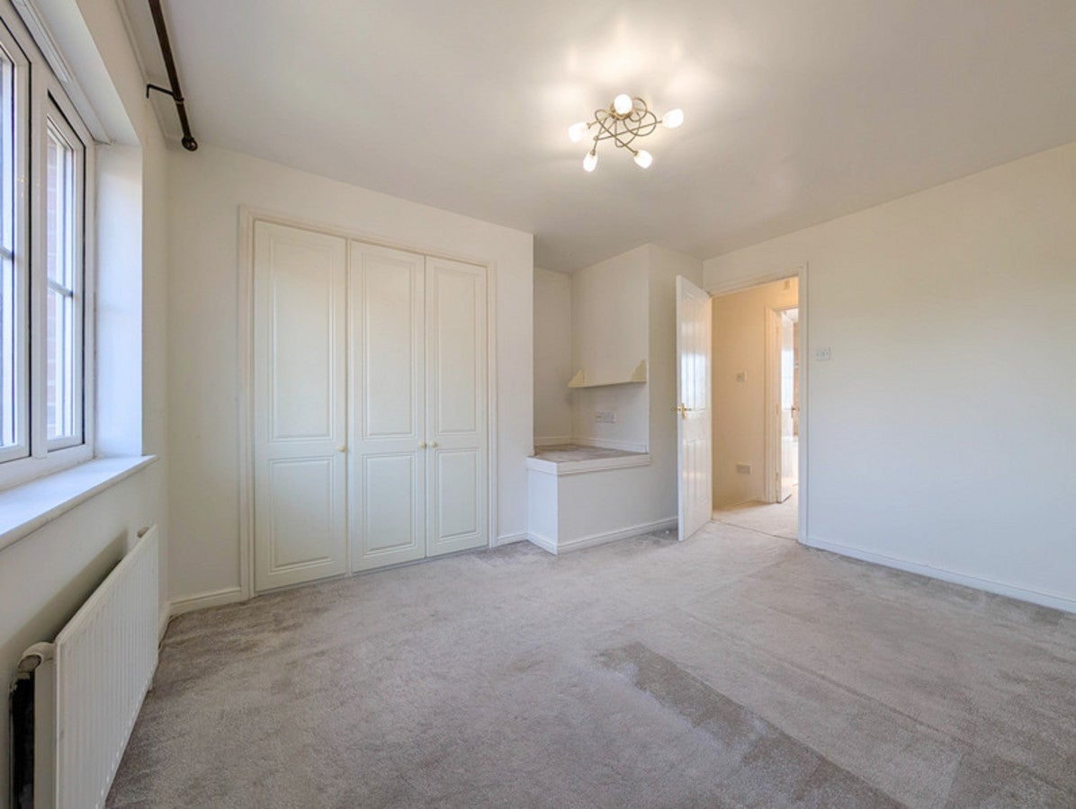 House Troon Close in Greater London