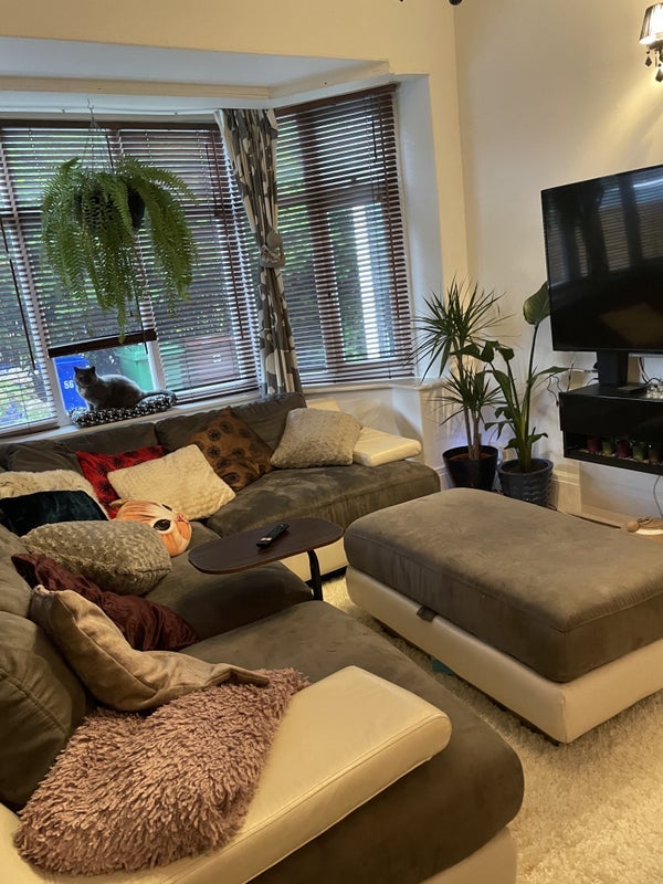 Room Nell Lane in Manchester