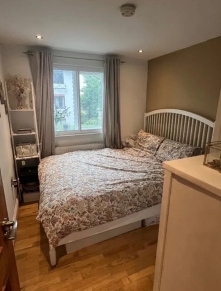 Flat Lower Richmond Road in Greater London