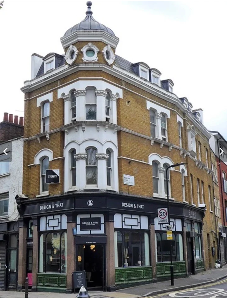 Flat Waterson Street in Greater London