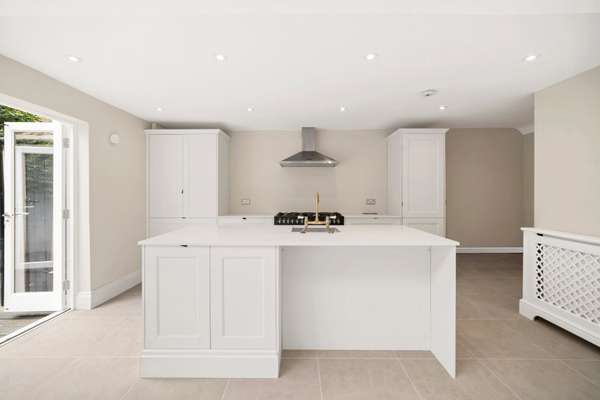 House Salcott Road in Greater London