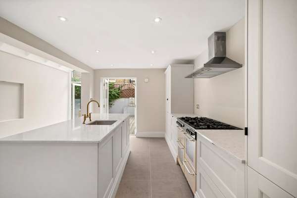 House Salcott Road in Greater London