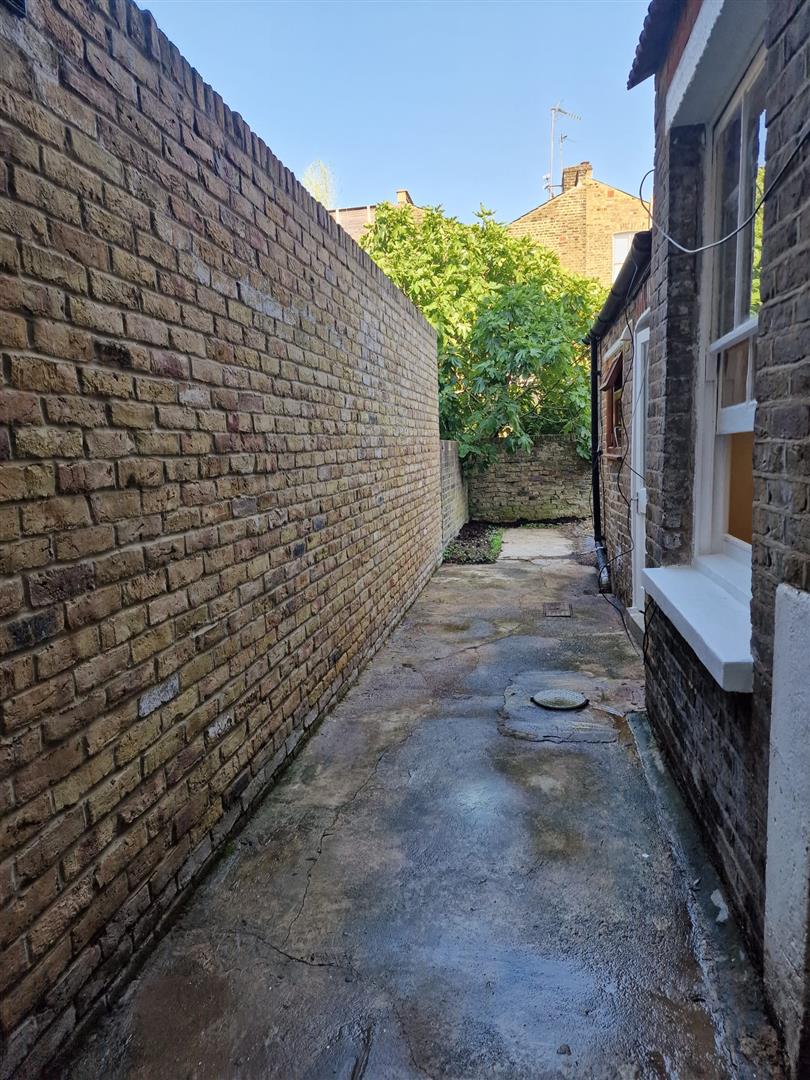 Flat Portnall Road in City of Westminster