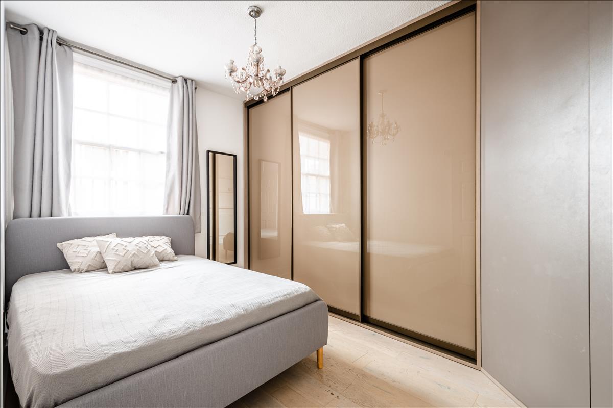 Flat Hastings Street in Greater London