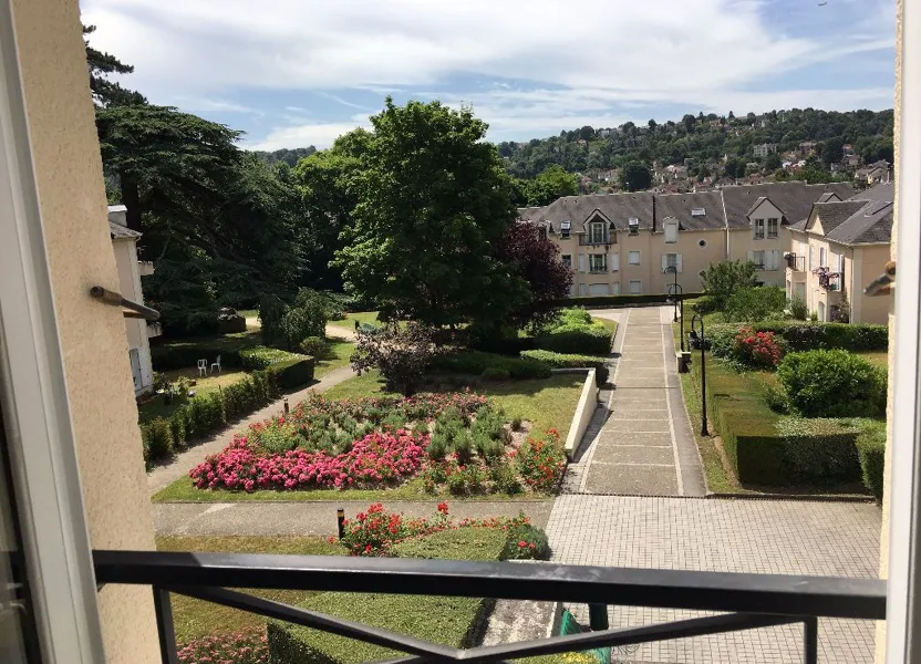 Flat Square du Manoir in Palaiseau