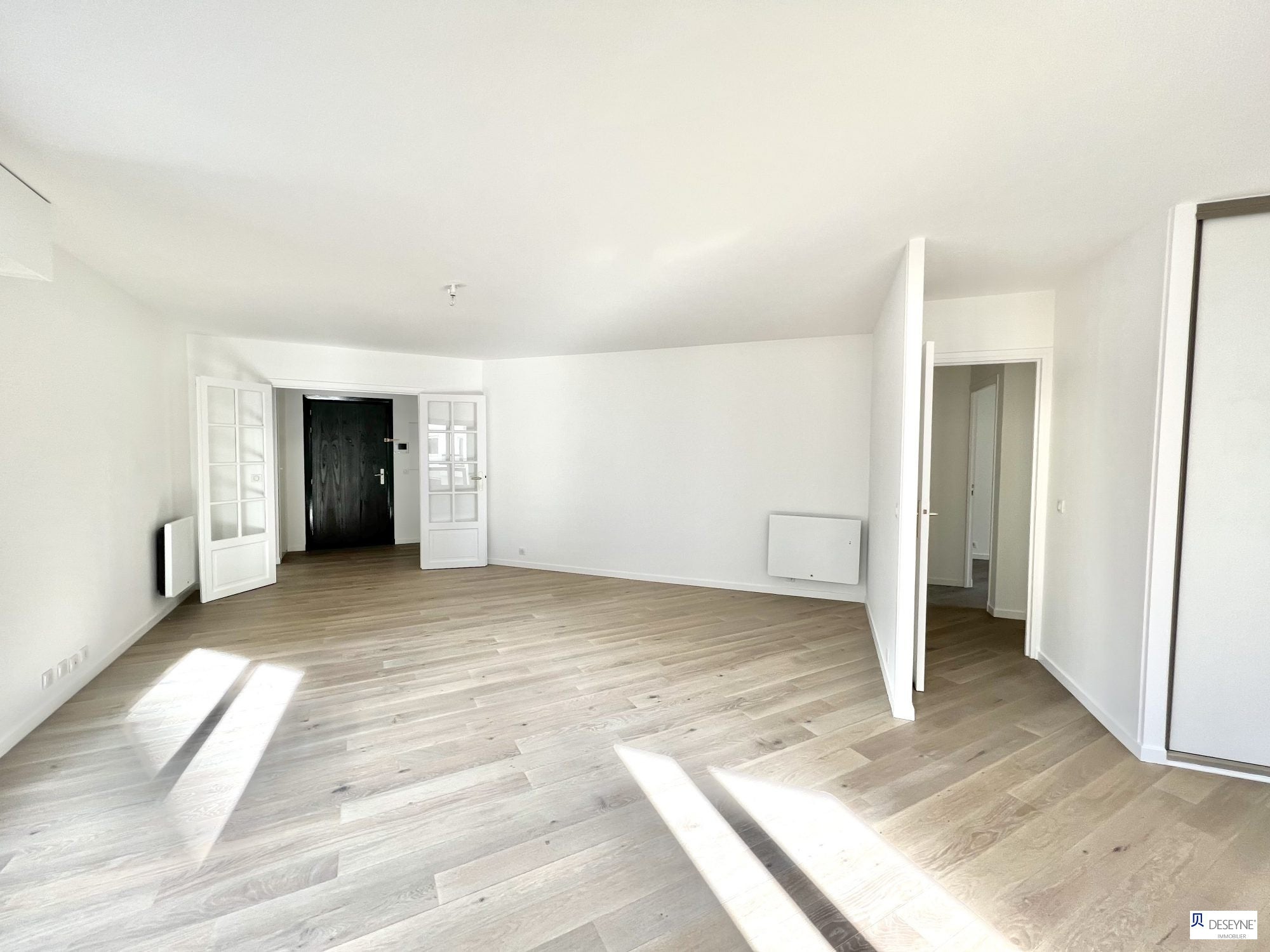 Flat Rue d'Arsonval in Paris