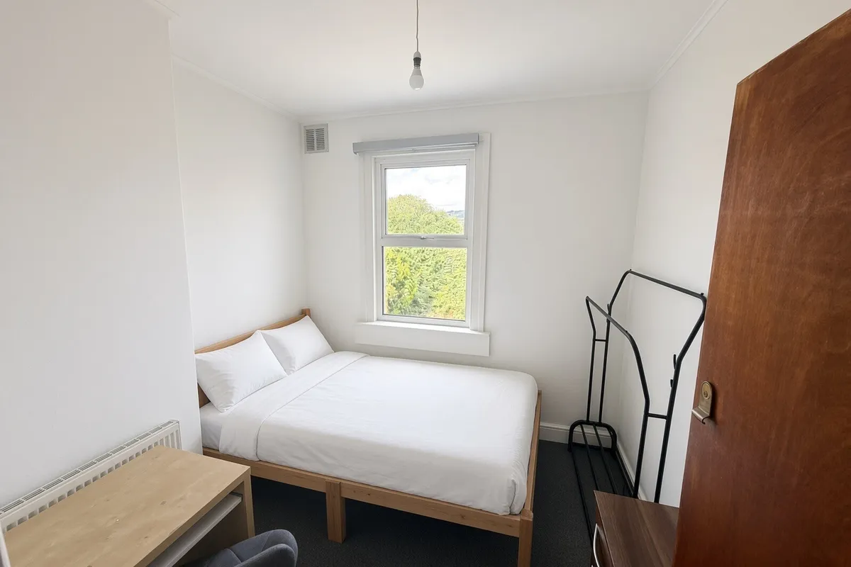 Room Triangle North in Bath