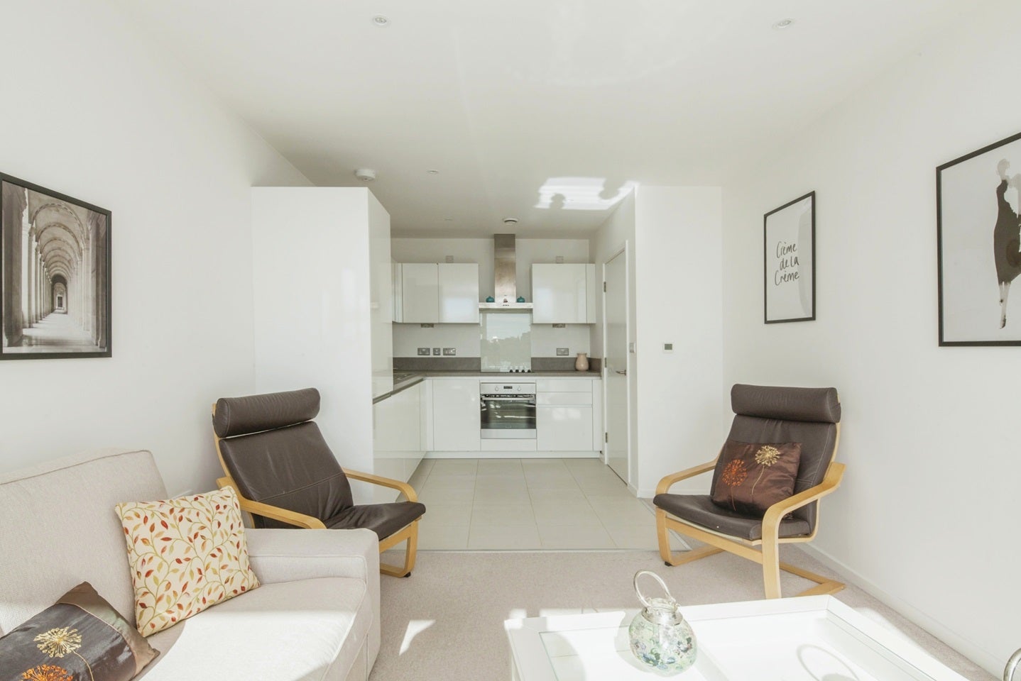Flat Juniper Drive in Greater London