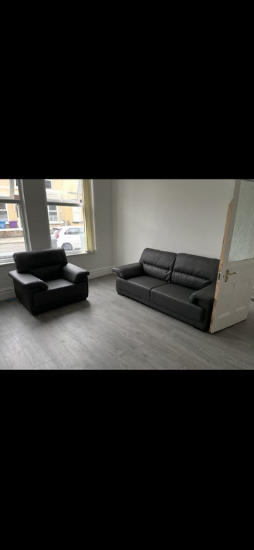 Room Hawarden Avenue in Liverpool