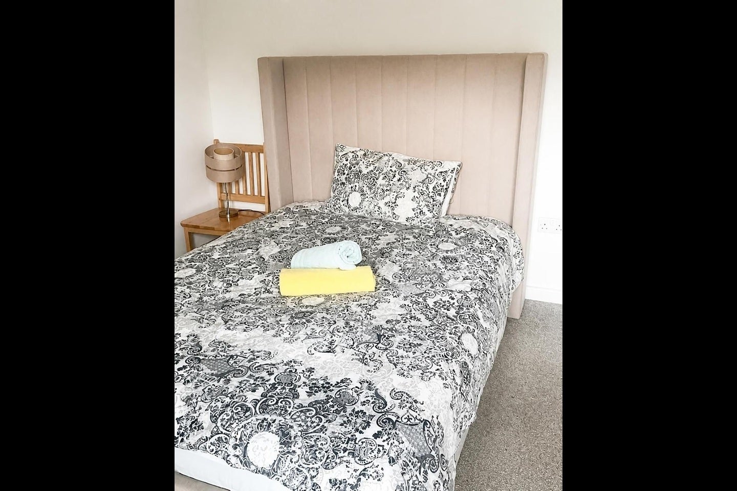 Room Benhill Road in Greater London