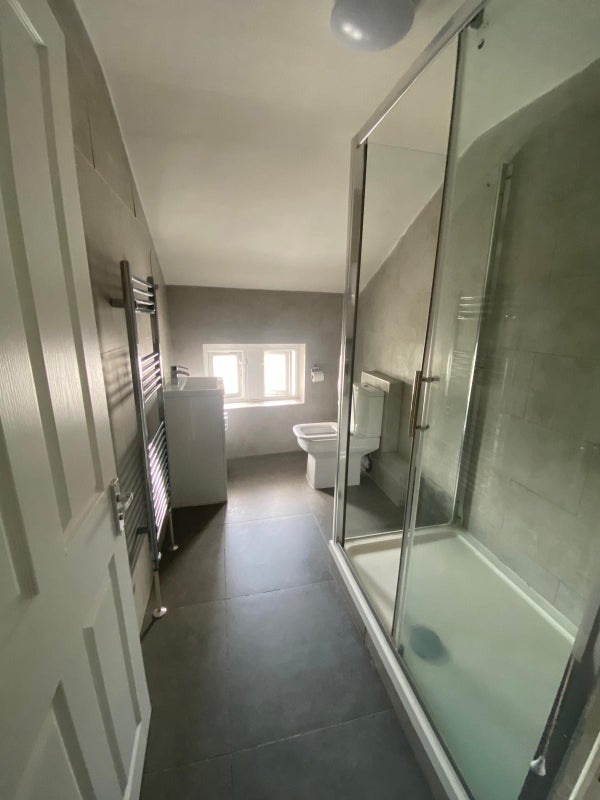 Room Croydon Road in Greater London