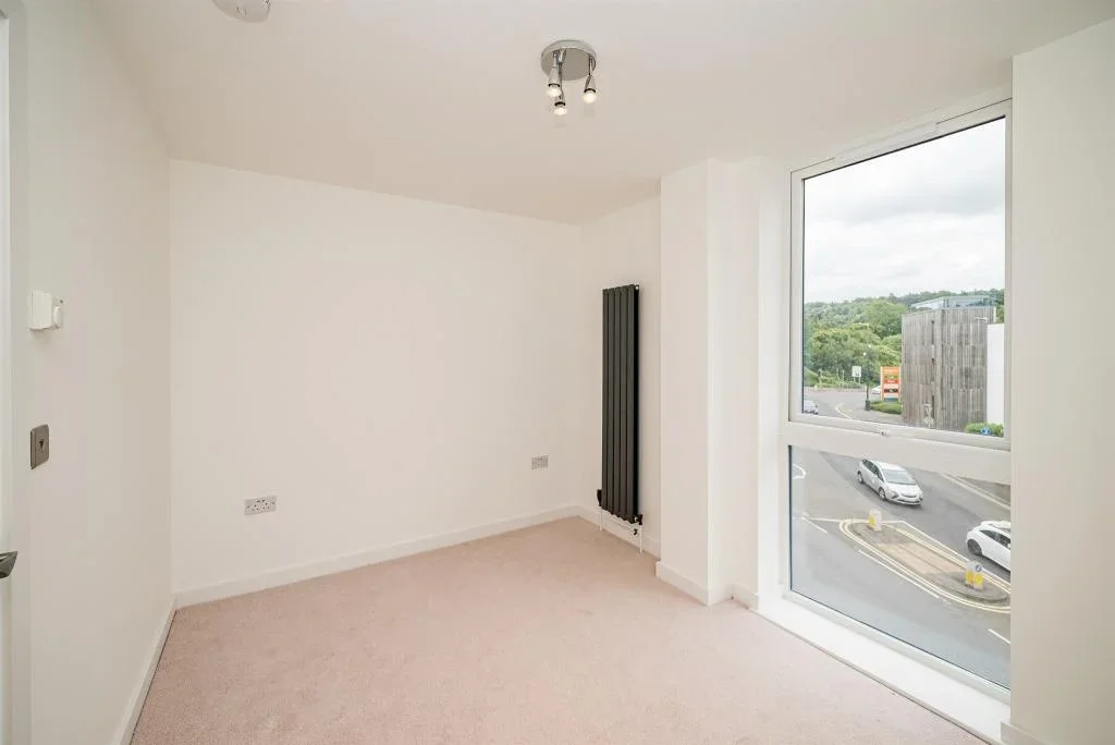 Flat Bellfield Road in High Wycombe