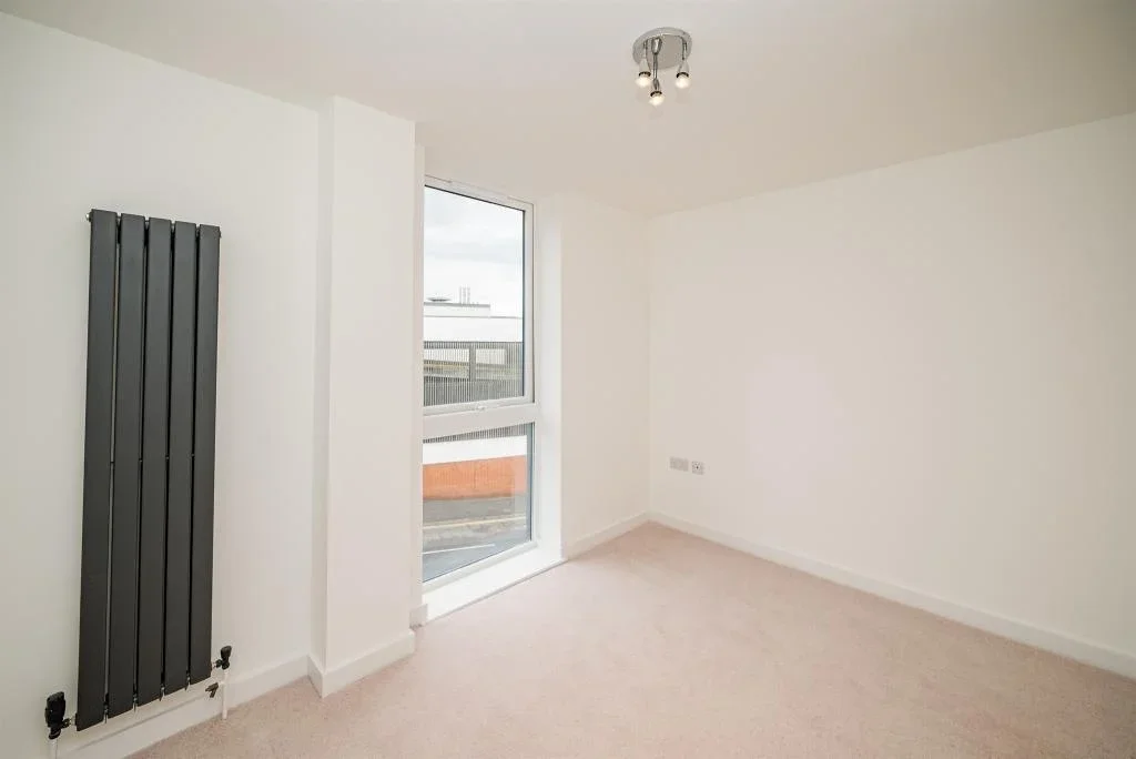 Flat Bellfield Road in High Wycombe