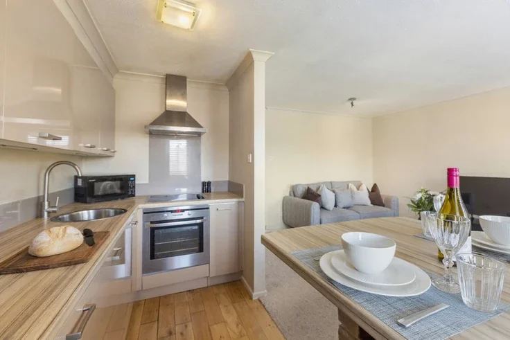 Flat Arragon Road in Greater London