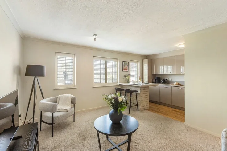 Flat Arragon Road in Greater London