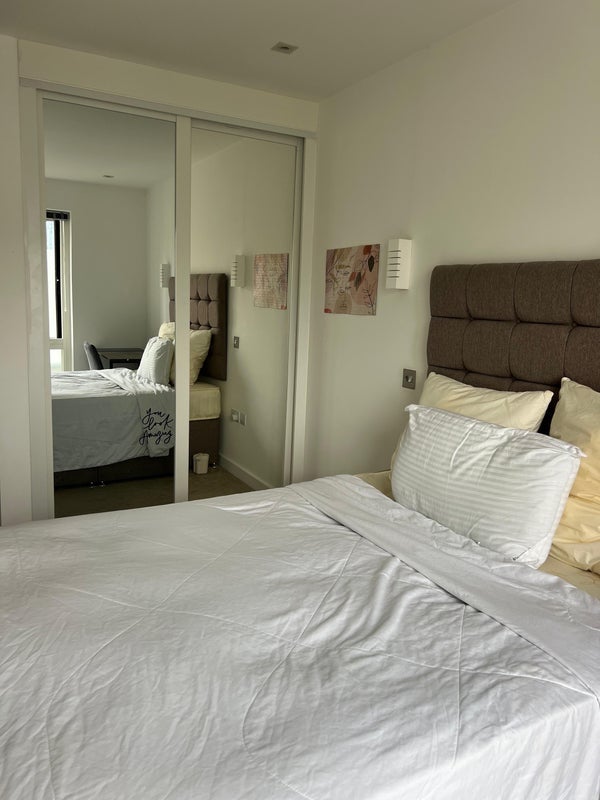 Flat Heneage Street in Greater London