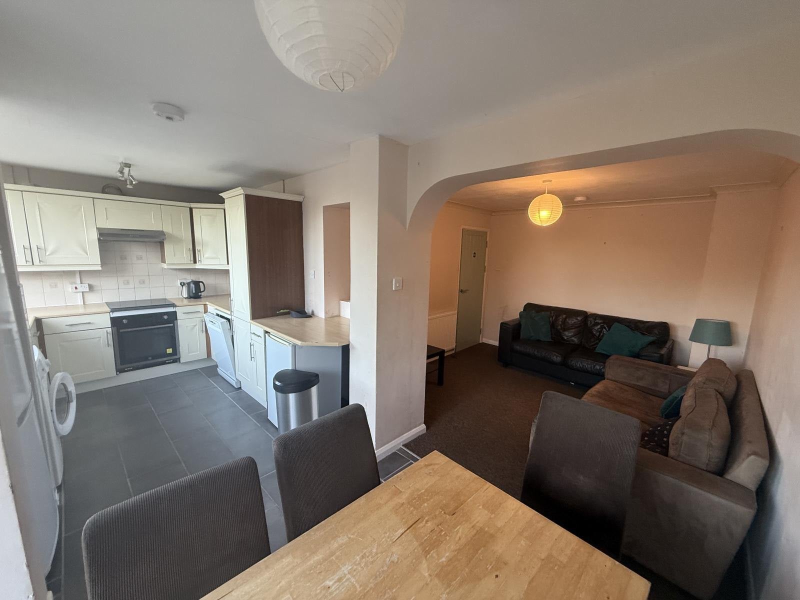 Room Sapphire Crescent in Worcester
