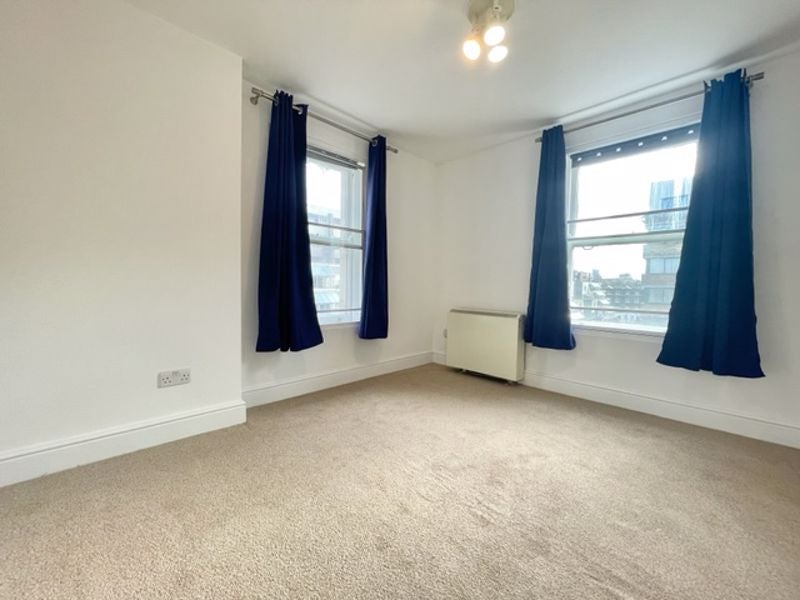 Flat Coram Street in Greater London