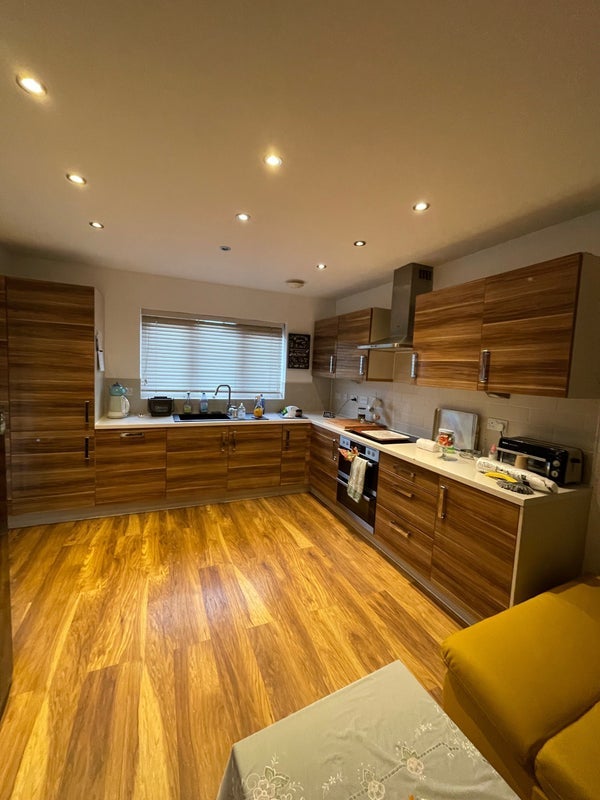 Room John Hall Close in Bristol