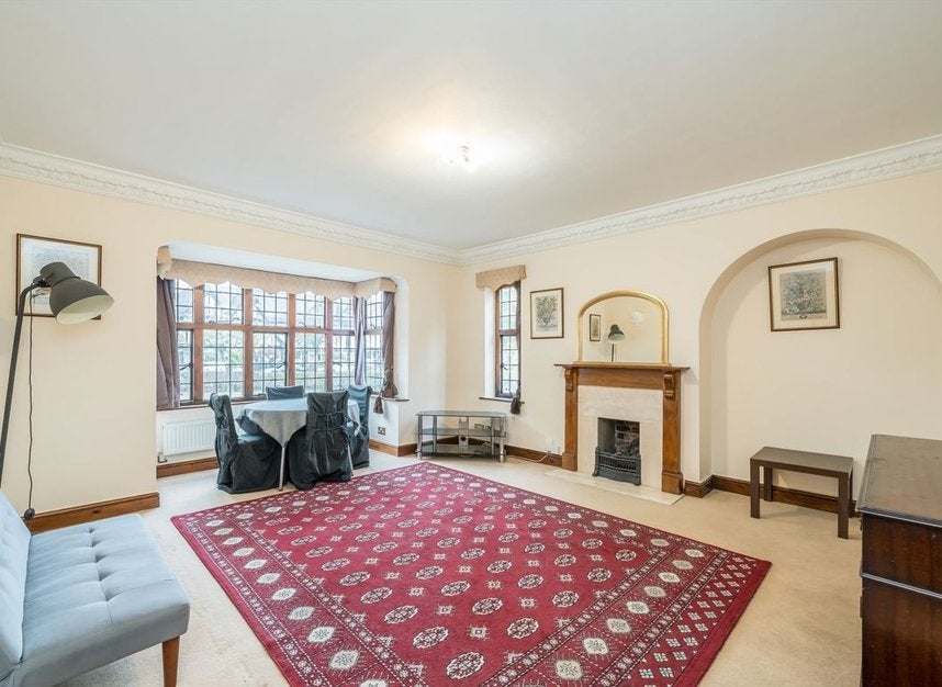 Flat Monks Drive in Greater London