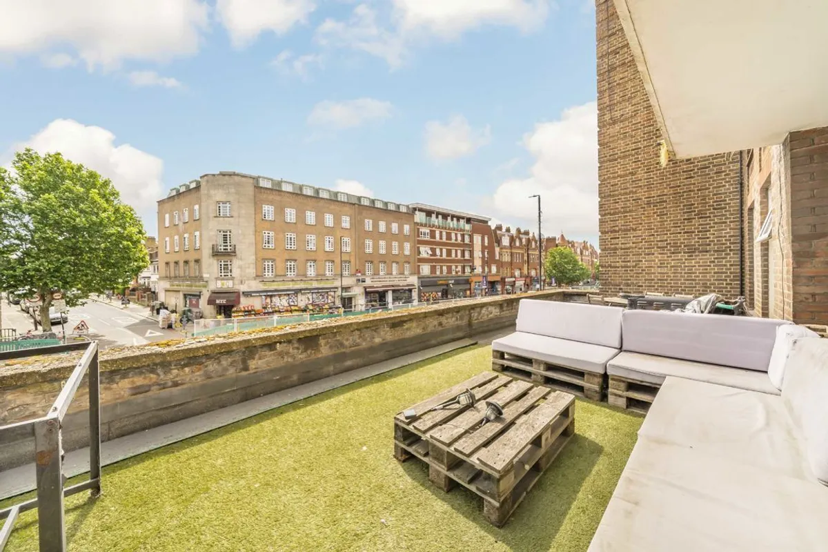 Flat Streatham Hill in Greater London