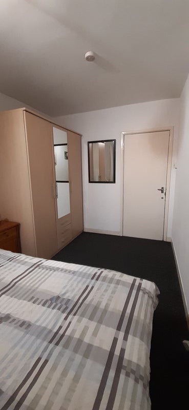Room Bliss Crescent in Greater London