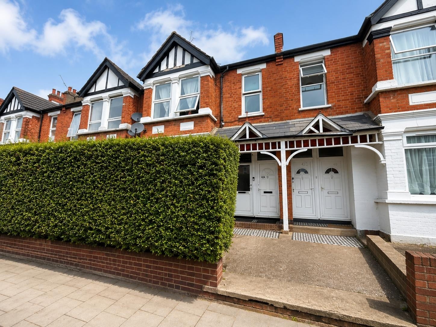 Flat Vaughan Road in Greater London